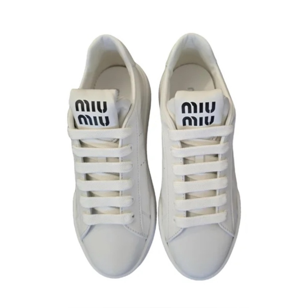 ❤️ Miu Miu White Lace-Up Sneakers / Black logo